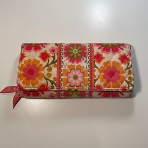 Vera Bradley trifold wallet